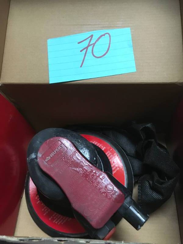 lot 70 image: Husky 6 in. Low Vibration Palm Sander open box in new condition