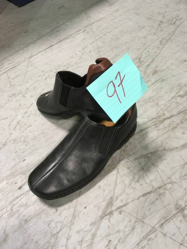 lot 97 image: Cole Haan Mens Zeno Slip on Loafers Size 11 12 Black Leather C24673 open box not used