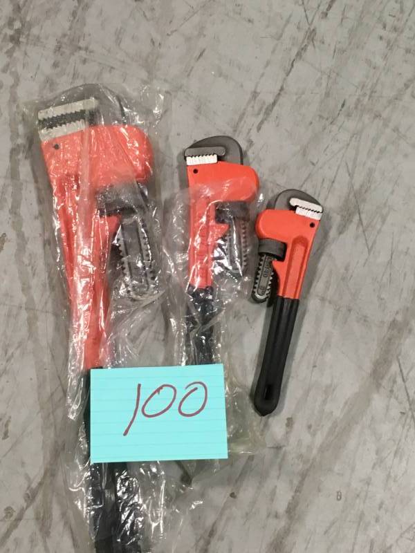 lot 100 image: LOT OF 3 TOOLS ASS. SIZE