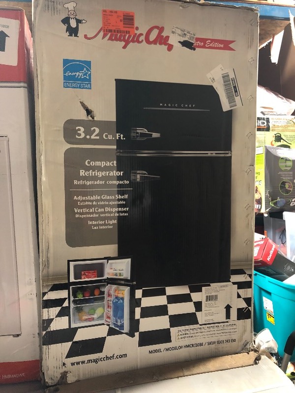 lot 112 image: Magic Chef Retro 3.2 Cu. Ft. 2 door Mini Refrigerator in Black IN GOOD CONDITIONS