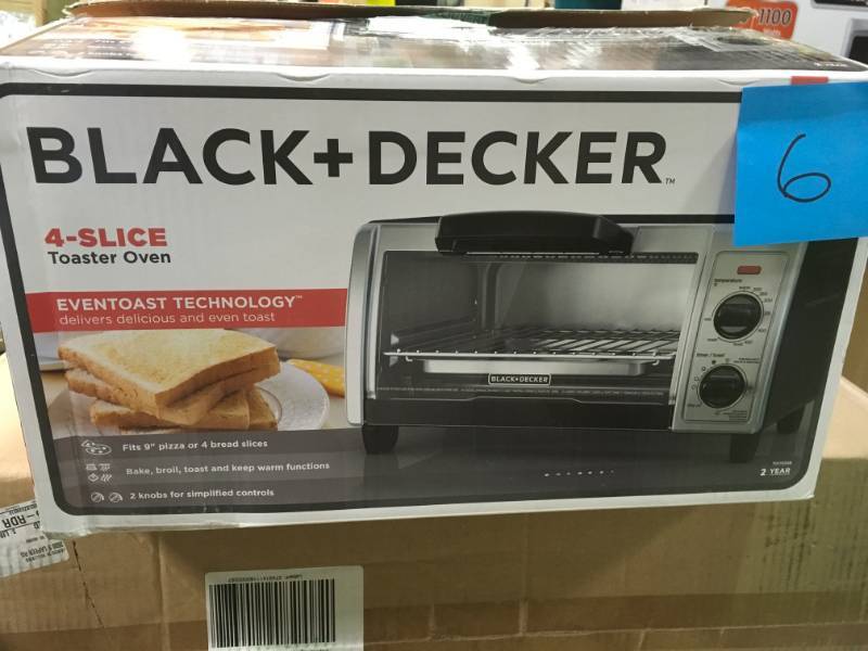 lot 6B image: BLACKDECKER 4-Slice Toaster Oven, Gray - TO1705SB open box in new condition