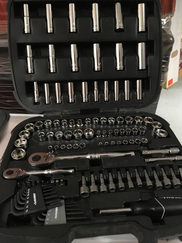 Husky Mechanics Tool Set (111-Piece) open box in new condition