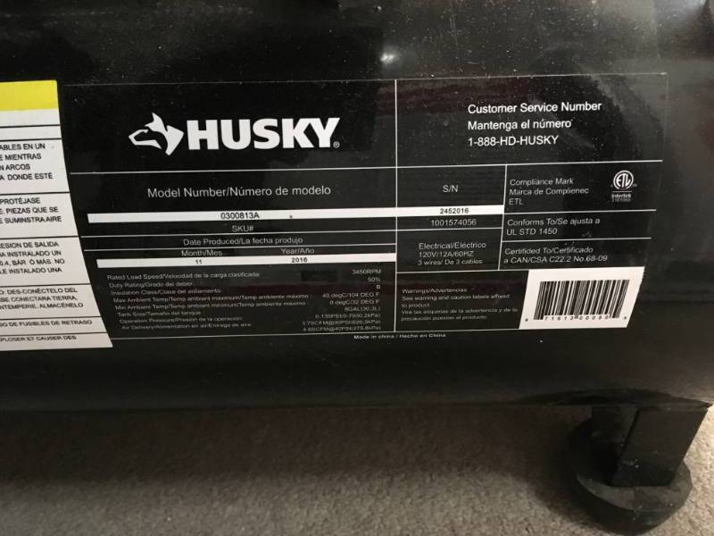 Husky 8G 150 PSI Hotdog Air Compressor in good condition