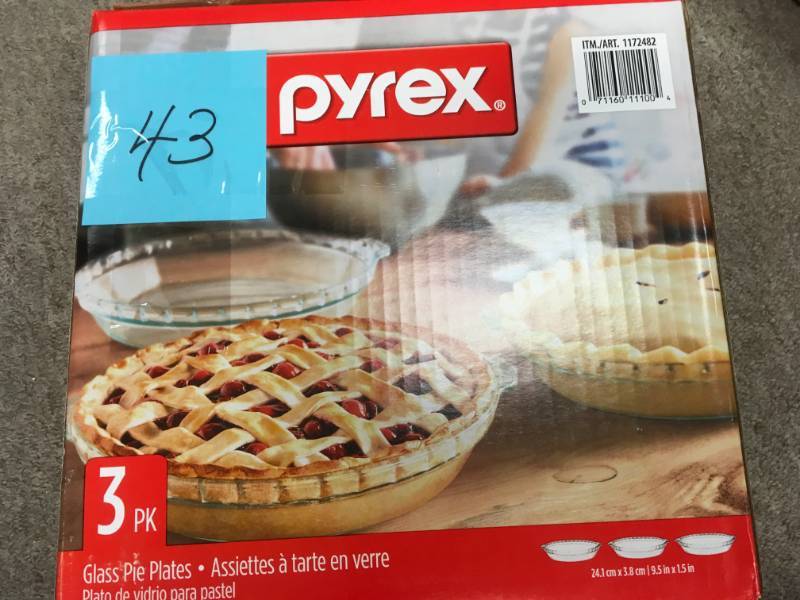 Pyrex 3-Pack Easy Grab Glass Pie Plate new