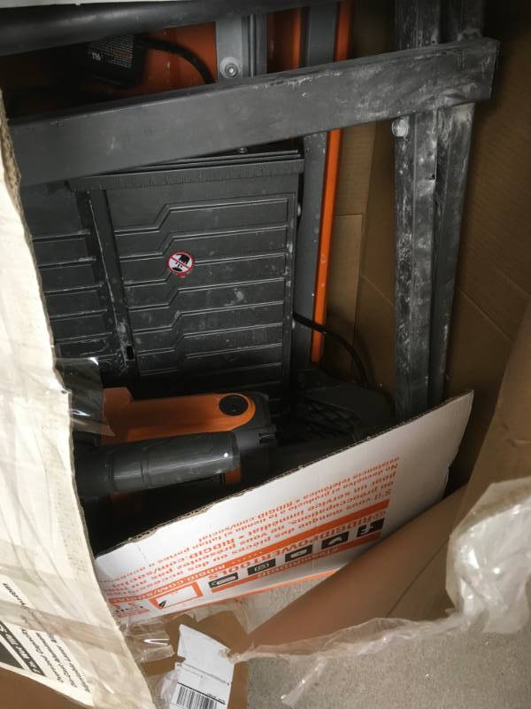RIDGID 7 in. Tile Saw with Stand USED worksd