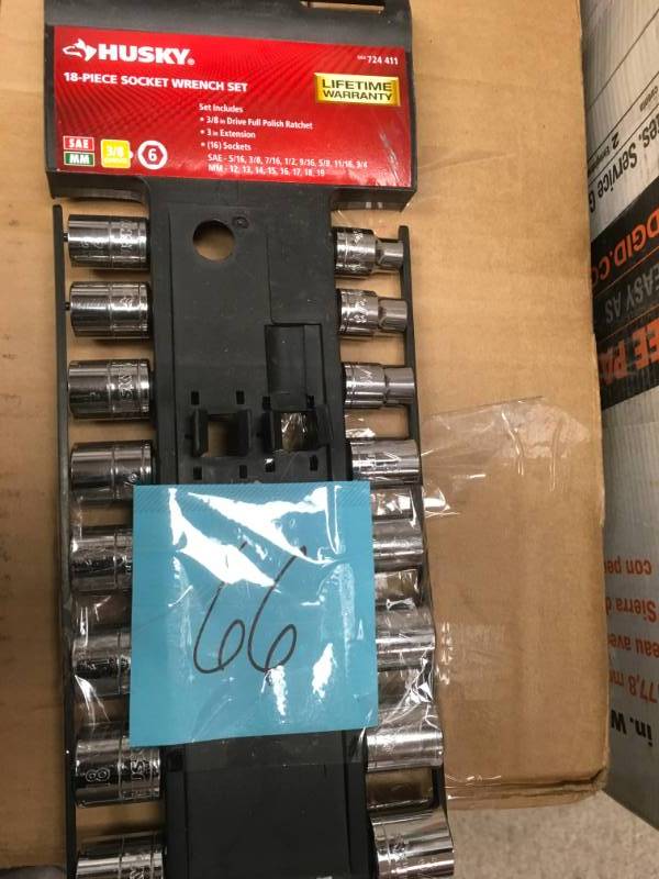 Husky 38 in. Drive SAEMetric Standard Socket Set (18-Piece) MISSING 2 PCS