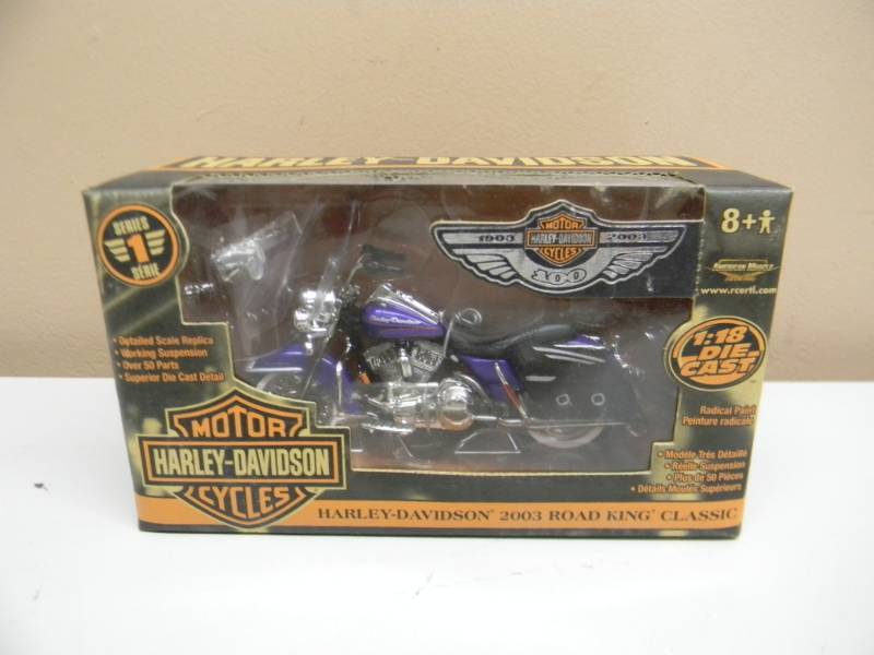 lot 3 image: RACING CHAMPIONS HARLEY-DAVIDSON 2003 ROAD KING CLASSIC 118 DIE CAST - STILL IN BOX - SEE PICTURES