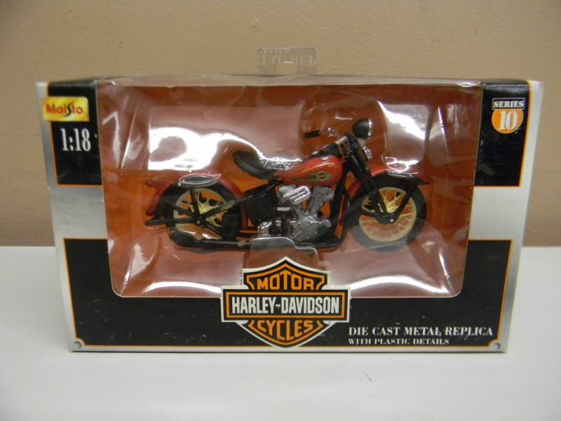 lot 25 image: MAISTO 118 SCALE DIE CAST METAL SERIES 10 2000 MODEL - STILL IN BOX - SEE PICTURES