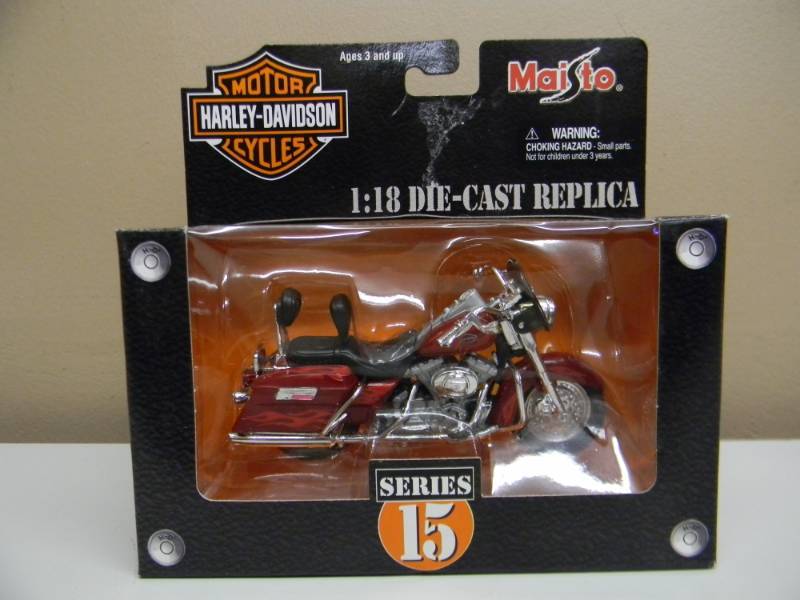 lot 40 image: MAISTO 118 SCALE DIE CAST METAL SERIES 15 2003 MODEL - STILL IN BOX - SEE PICTURES