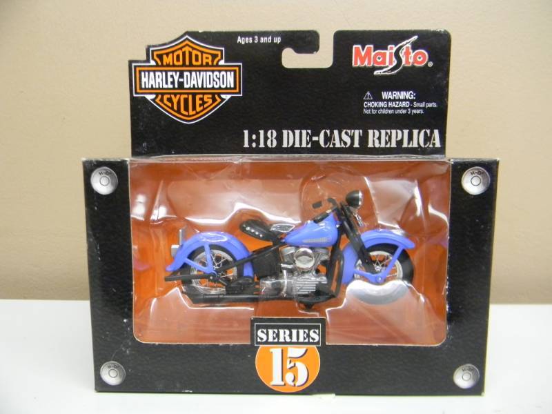 lot 42 image: MAISTO 118 SCALE DIE CAST METAL SERIES 15 2003 MODEL - STILL IN BOX - SEE PICTURES