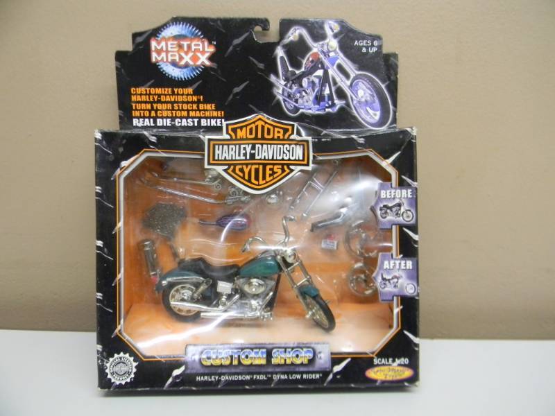 lot 45 image: METAL MAXX HARLEY-DAVIDSON CUSTOM SHOP DYNA LOW RIDER - STILL IN BOX - SEE PICTURES
