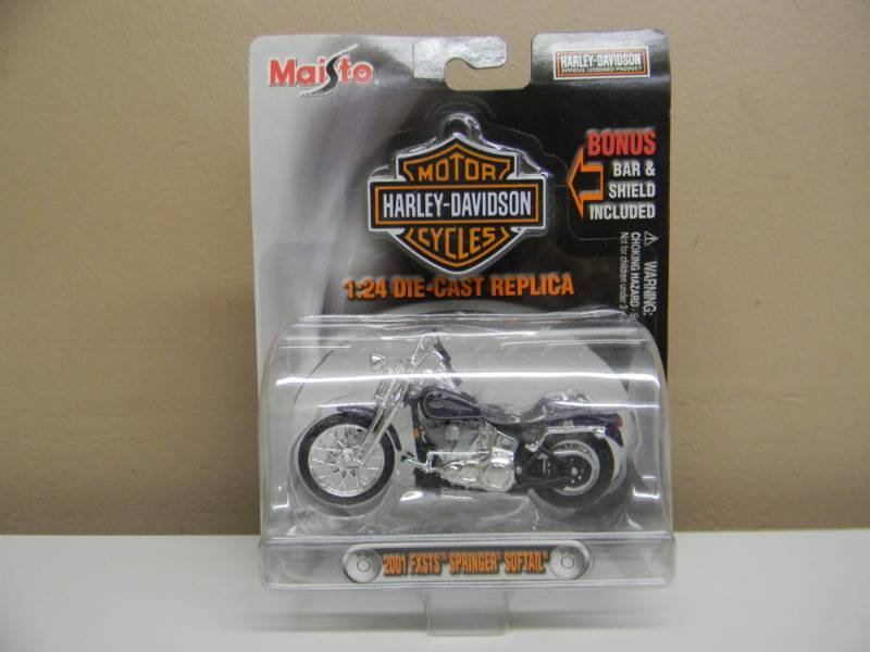 lot 46 image: MAISTO HARLEY-DAVIDSON 124 DIE CAST 2001 SPRINGER SOFTAIL - SEE PICTURES
