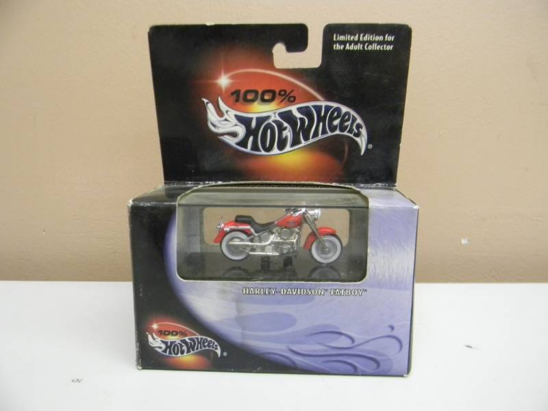 lot 49 image: 100% HOT-WHEELS HARLEY-DAVIDSON FATBOY MULTI PIECE COLLECTOR QUALITY DISPLAY CASE - SEE PICTURES