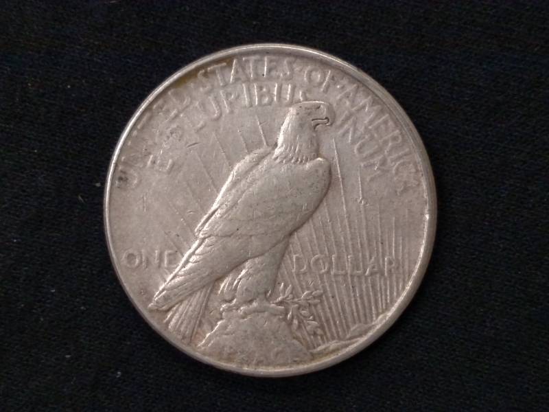 lot 25 image: 1923 D Peace Silver Dollar ...