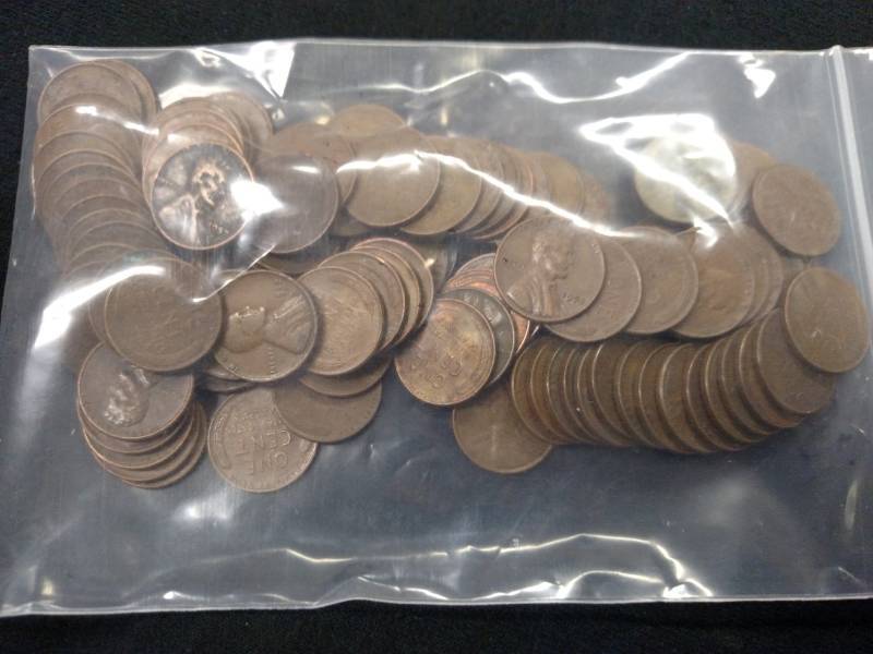 lot 86 image: (100) Wheat Pennies...