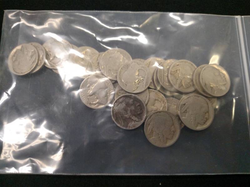 lot 87 image: (25) Buffalo Nickels...