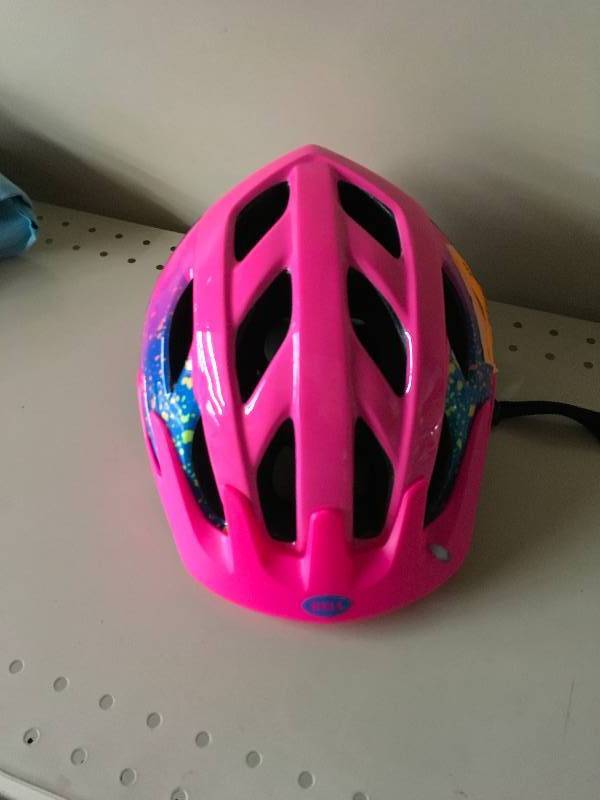 lot 90 image: Bell Kids Helmet