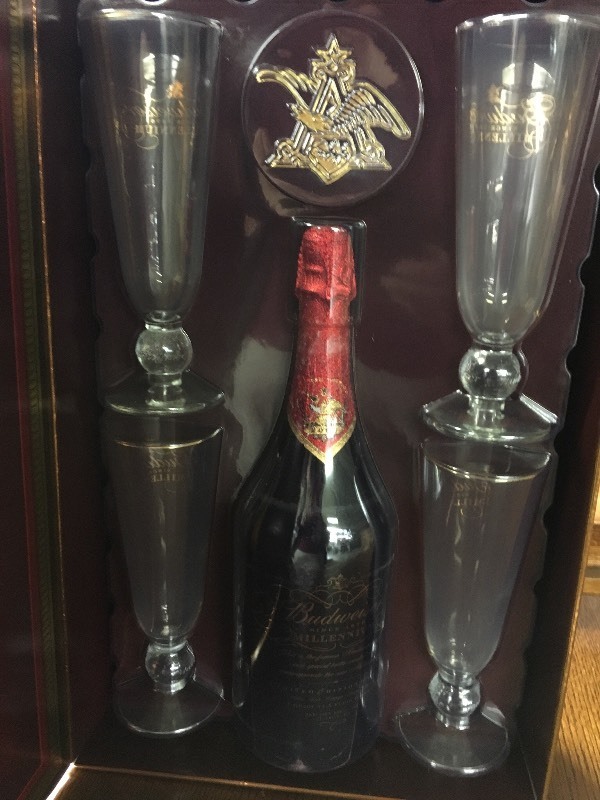 lot 76 image: Budweiser Millennium Glass Set