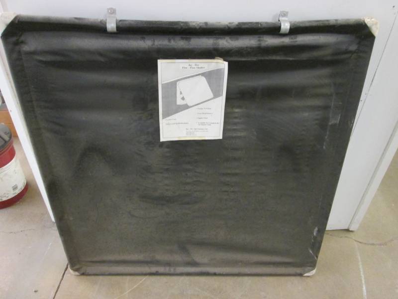 lot 24 image: Jay Dee free flow shutter, 44 x 44 ...