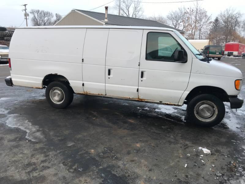 2003 Ford E-250 Extended Cargo Van