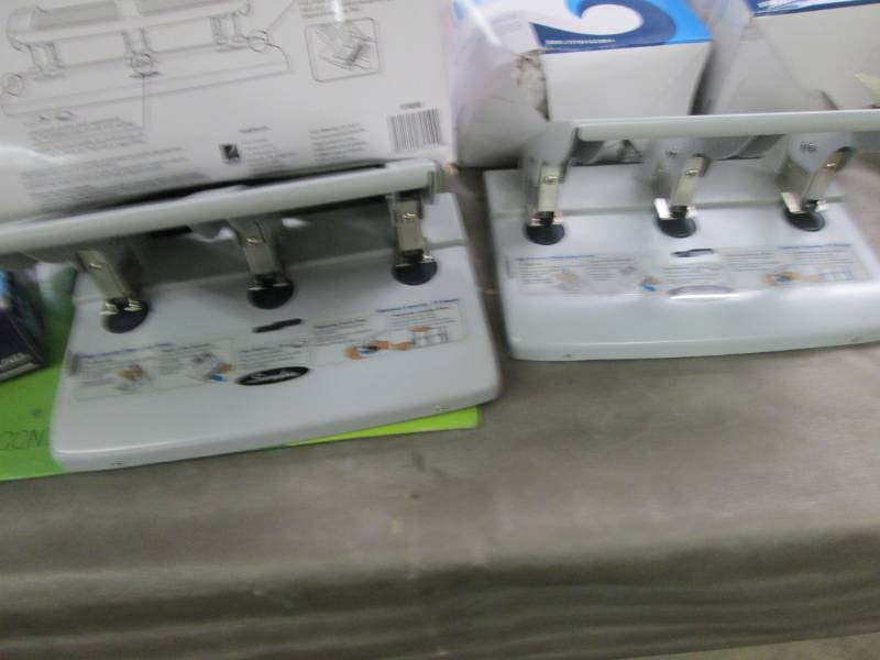 Lot of 2 Swingline HD 3 Hole Punch-...