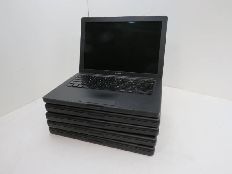 Lot of 5 MacBook computers