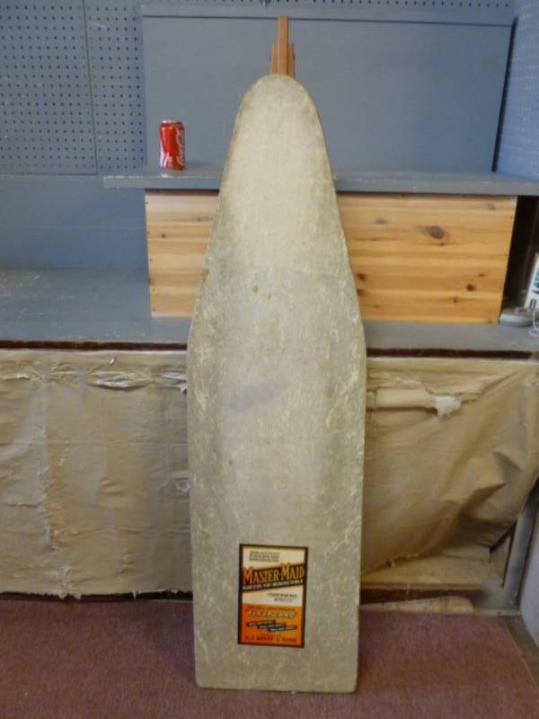 lot 6 image: Vintage Ironing Board