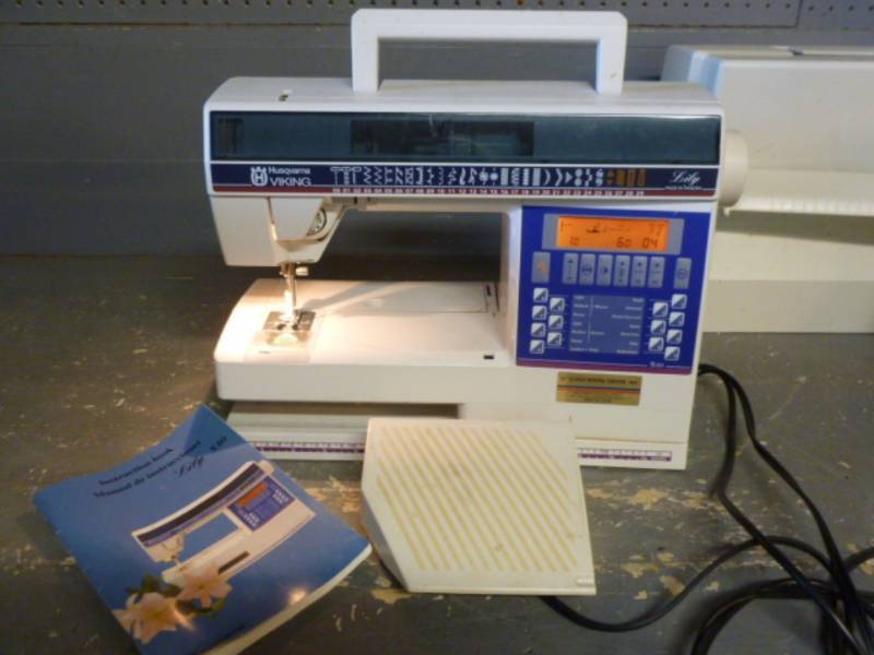 lot 11 image: Husqvarna Sewing Machine