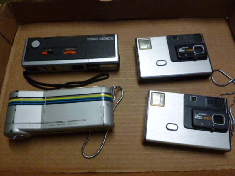 lot 18 image: Vintage Cameras