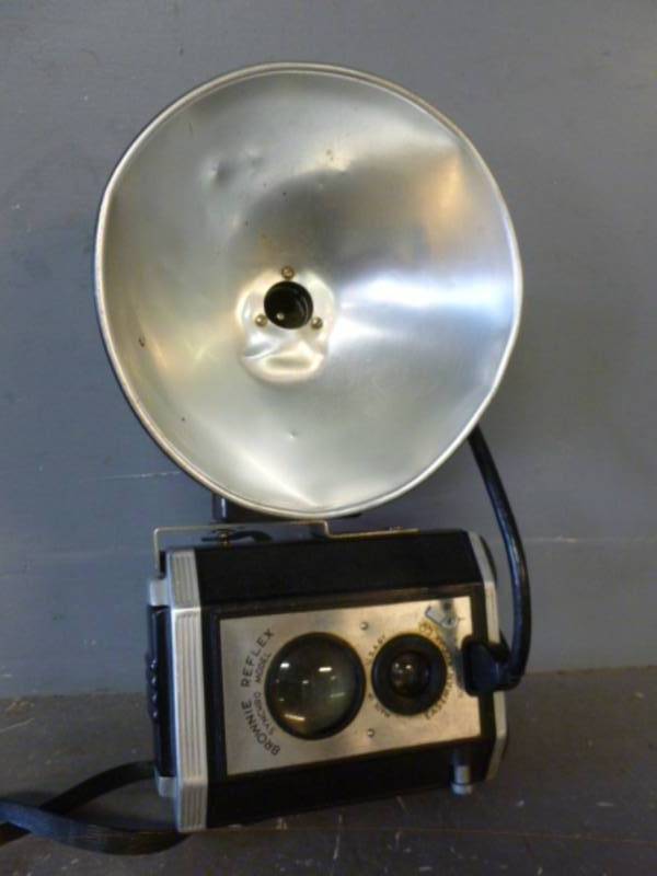 lot 23 image: Vintage Camera