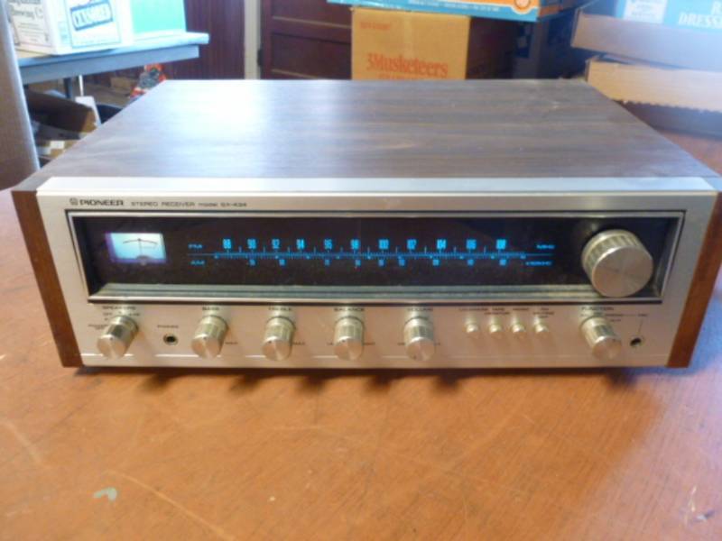 lot 43 image: Vintage Receiver