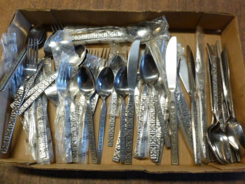 lot 45 image: Stainless Steel Flatware Set