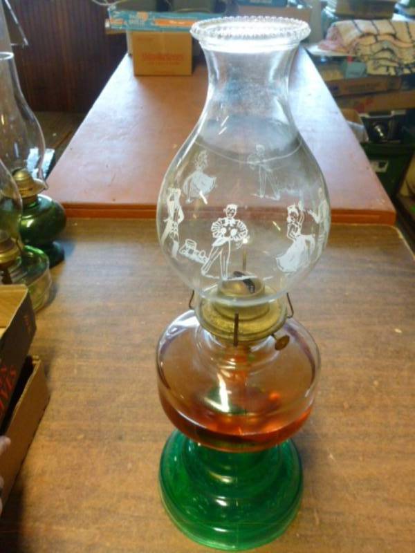 lot 53 image: Vintage Oil Lamp