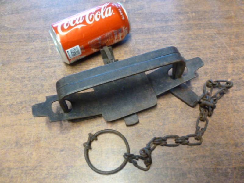 lot 68 image: Vintage Trap