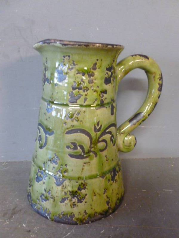 lot 89 image: Home Decorative