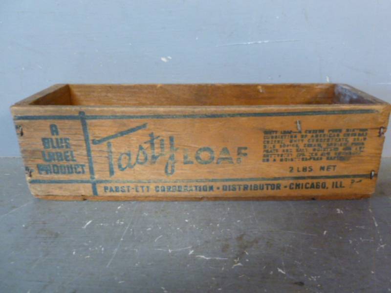 lot 114 image: Vintage Cheese Box