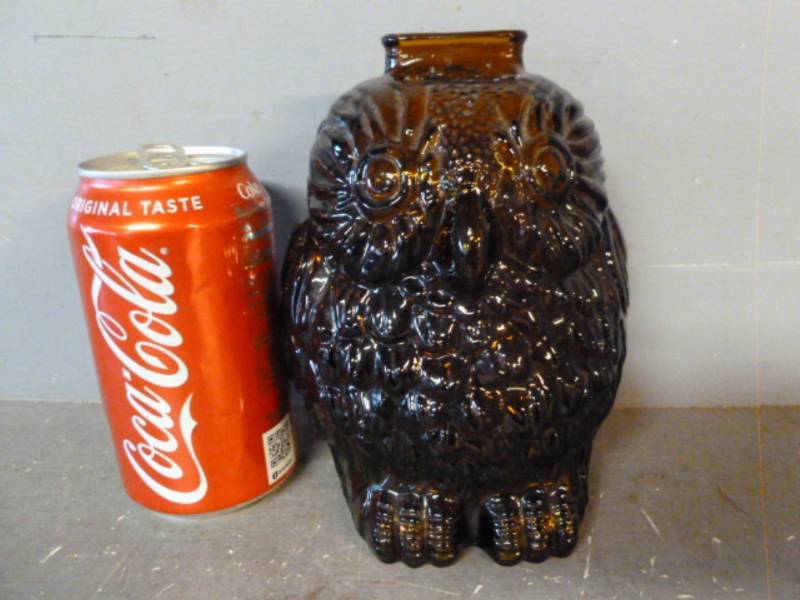 lot 120 image: Vintage Coin Bank