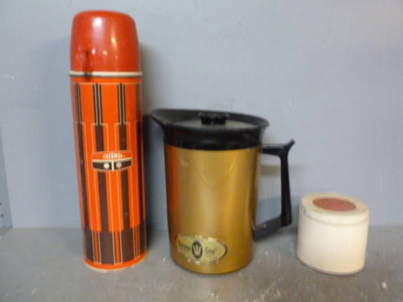 lot 134 image: Vintage Thermos