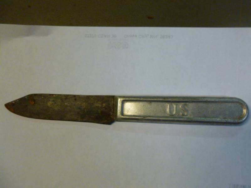 lot 139 image: Antique Military Knife