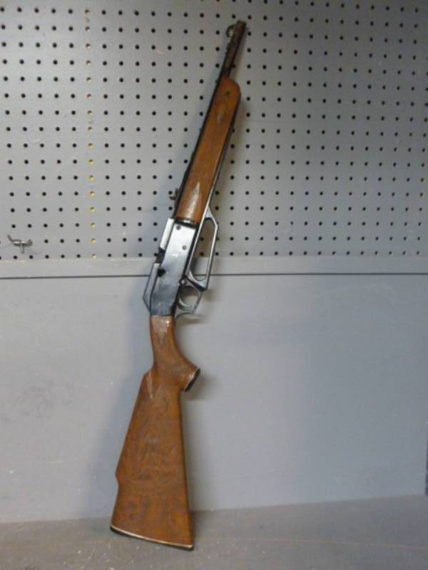lot 176 image: Daisy Powerline BB Gun