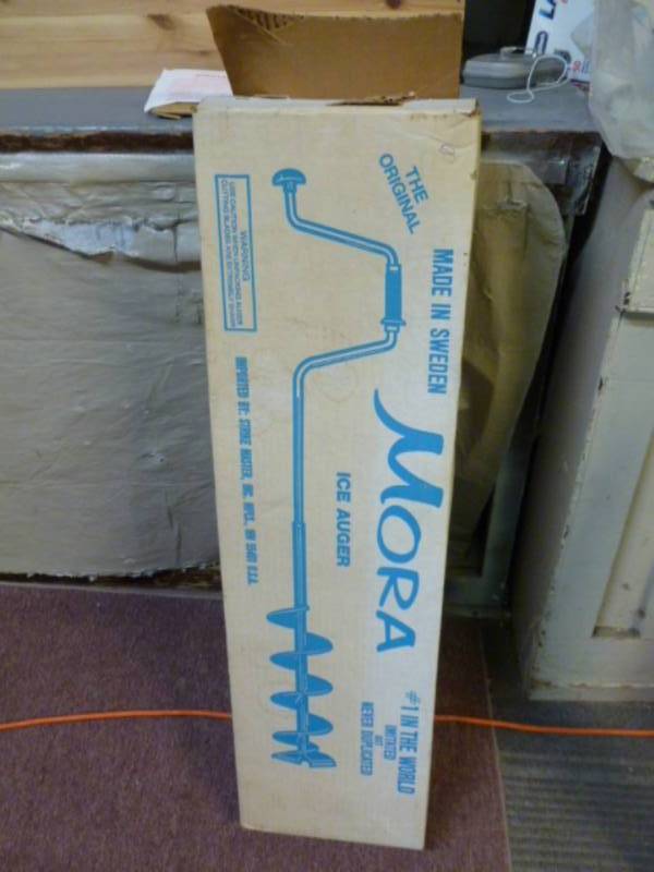 lot 210 image: New Vintage Ice Auger