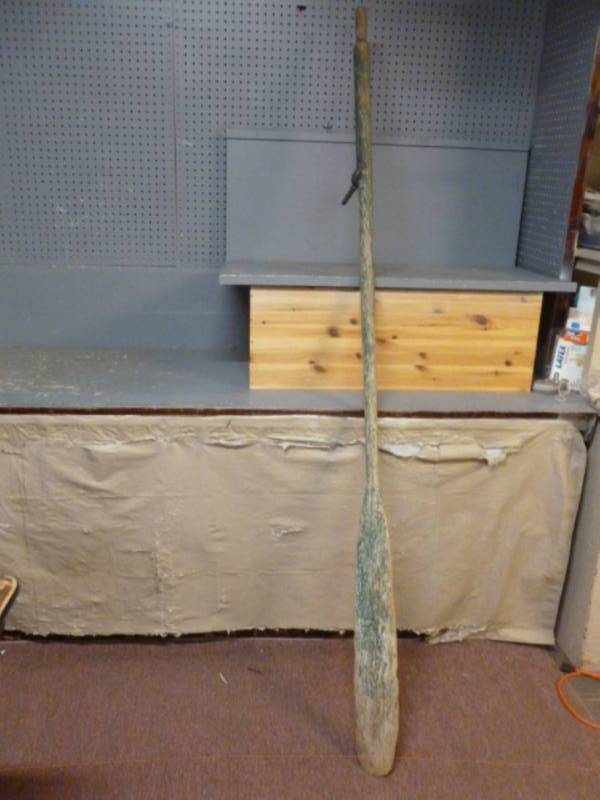 lot 211 image: Vintage Boat Oar