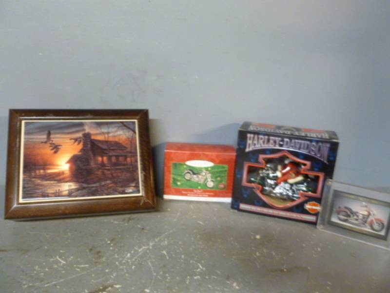 lot 228 image: Harley Davidson Collectible