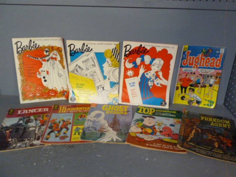 lot 231 image: Vintage Comic Books