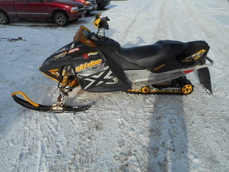 2005 Bombardier MXZX 600 Snowmobile