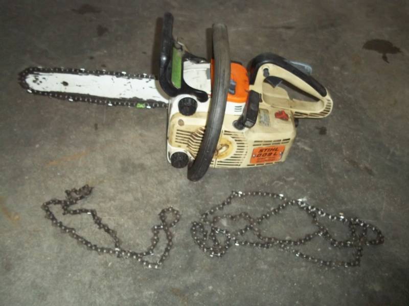 12 Stihl Chain Saw tested and works