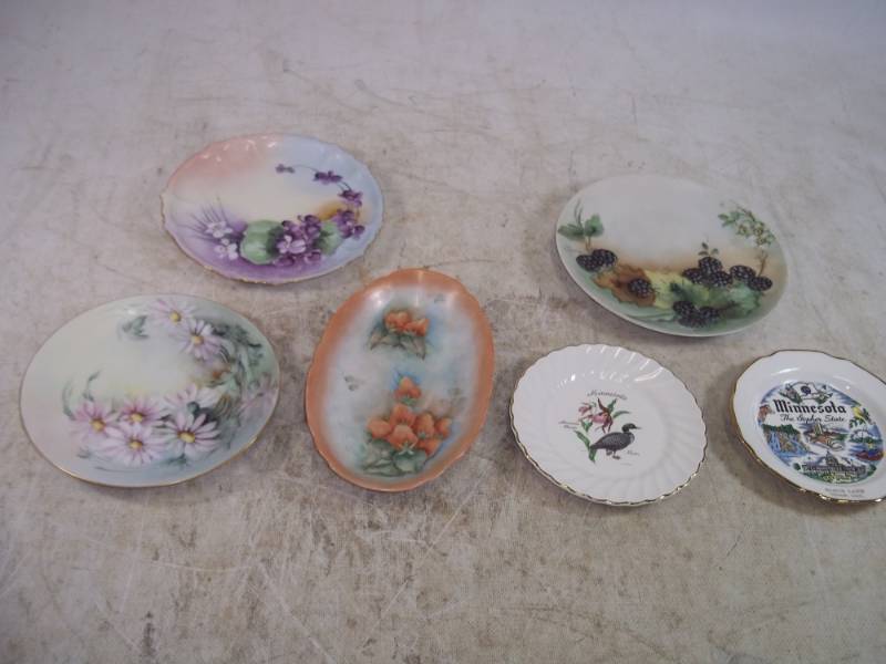 Hand painted Plates, Bavana, Diademete.