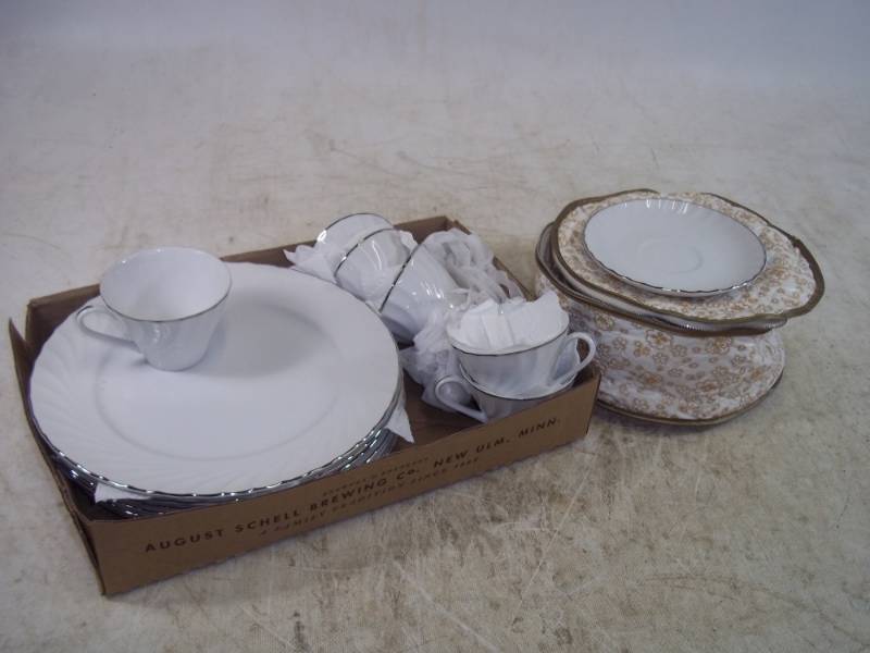 Norlean China Dishes, Estate Pattern