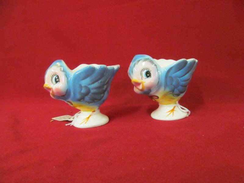 lot 26 image: Lefton Blue Bird egg cups