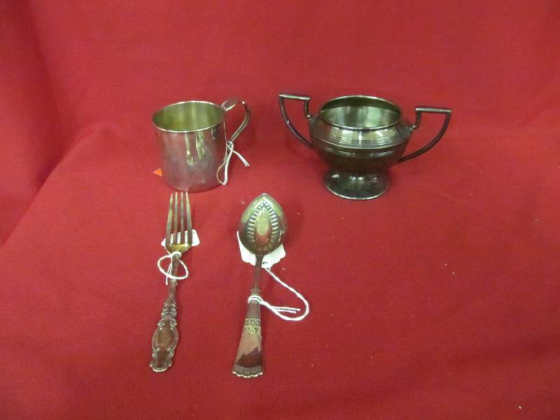 lot 55 image: Rogers silver plate items